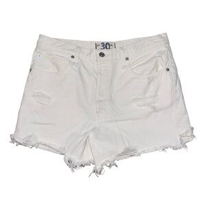 We the Free Free People cream distressed jean shorts women’s size 30